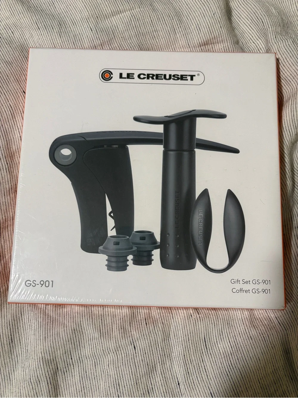 Le Creuset Wine Tools Set - new in box